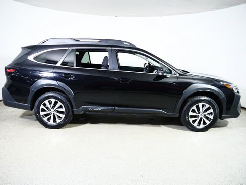 Used 2024 Subaru Outback Premium w/ Popular Package #1A AWD/4WD image 8
