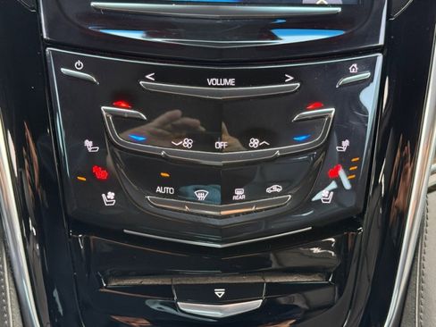 Used 2018 Cadillac Escalade Platinum image 30