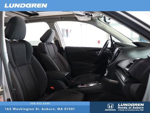 Used 2019 Subaru Forester Premium image 16