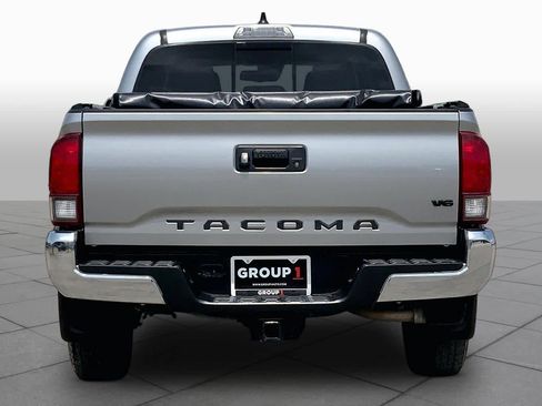 Used 2021 Toyota Tacoma SR5 RWD image 5