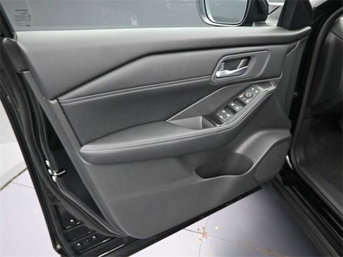 New 2026 Nissan Rogue SV w/ SV Premium Package image 30