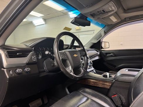 Used 2018 Chevrolet Tahoe LT w/ LT Signature Package AWD/4WD image 14