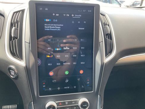 Certified 2023 Ford Edge Titanium AWD/4WD image 37