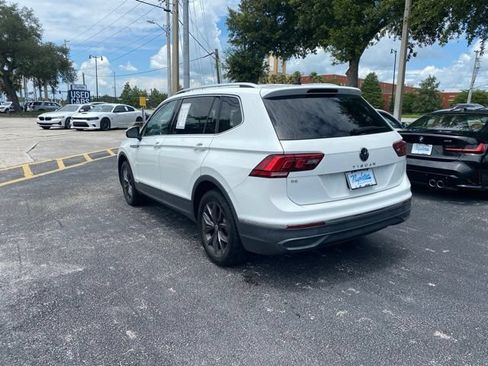 Used 2022 Volkswagen Tiguan SE FWD image 3