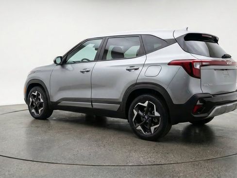 Used 2025 Kia Seltos S FWD image 6