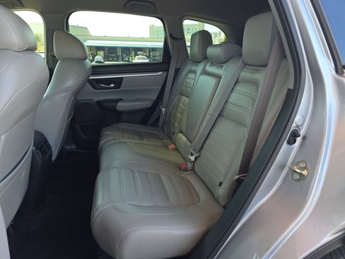 Used 2017 Honda CR-V LX image 4