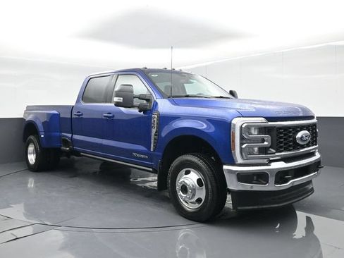 Used 2026 Ford F350 Lariat w/ Lariat Ultimate Package AWD/4WD image 2