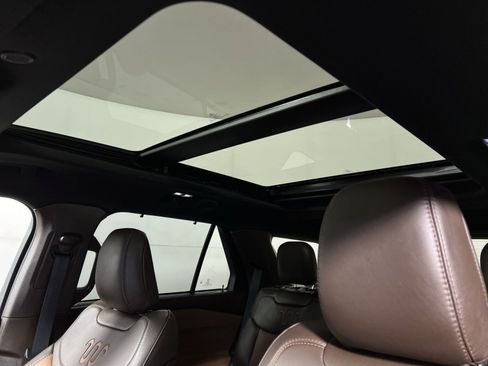 Used 2021 Ford Explorer King Ranch w/ Premium Technology Package image 24