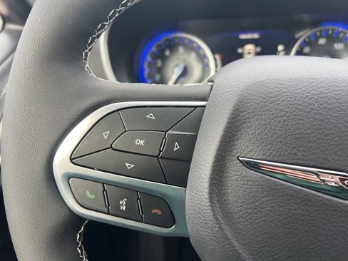 New 2026 Chrysler Pacifica Select image 25