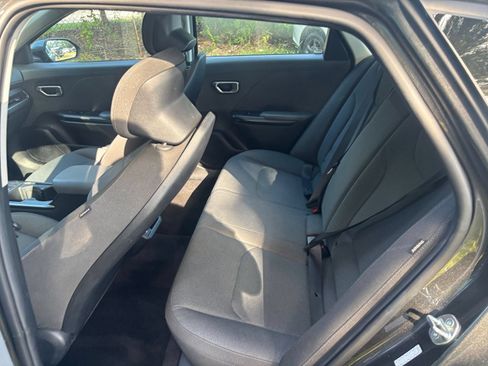 Used 2025 Kia K4 FWD image 25