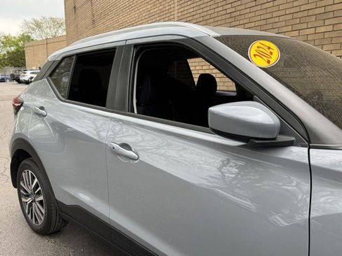 Used 2024 Nissan Kicks SV FWD image 6
