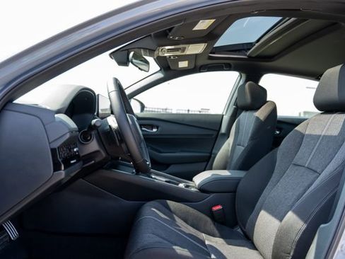 Used 2025 Honda Accord Sport image 16