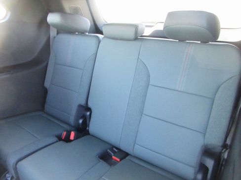 New 2026 GMC Acadia AT4 w/ Luxury Package AWD/4WD image 14