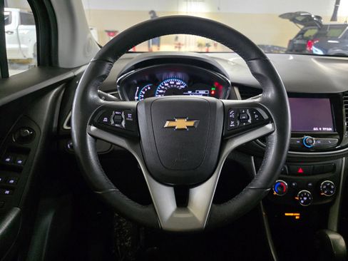 Used 2022 Chevrolet Trax LT w/ Sport Edition FWD image 29