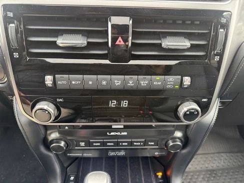 Used 2023 Lexus GX 460 Premium w/ Accessory Package AWD/4WD image 37