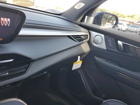 New 2026 Buick Enclave Avenir w/ Super Cruise Package FWD image 25