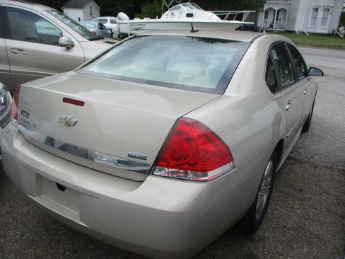 Used 2011 Chevrolet Impala LT FWD image 5