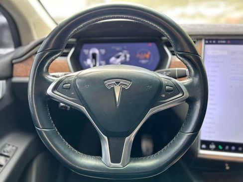 Used 2017 Tesla Model X 75D AWD/4WD image 13