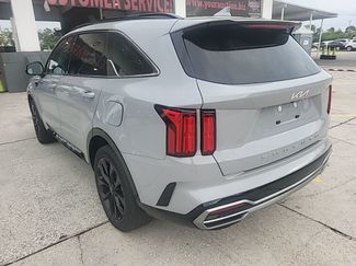 Used 2022 Kia Sorento SX FWD video 3