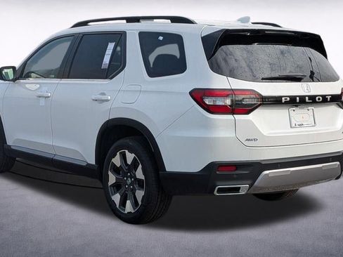 New 2026 Honda Pilot Elite image 4