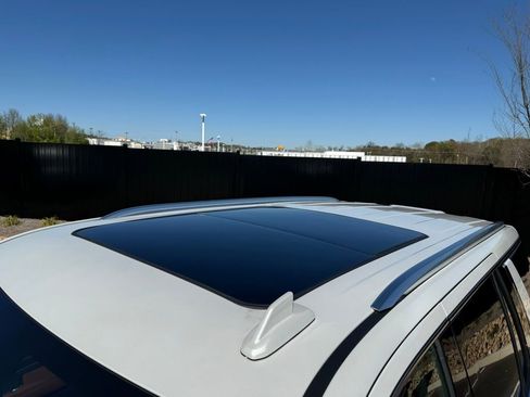 Used 2024 GMC Yukon Denali Ultimate image 17