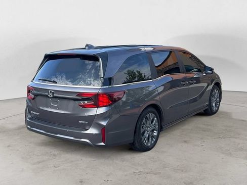 Used 2026 Honda Odyssey Touring image 5