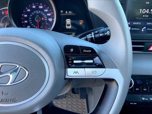 Used 2022 Hyundai Elantra SEL w/ Cargo Package image 20