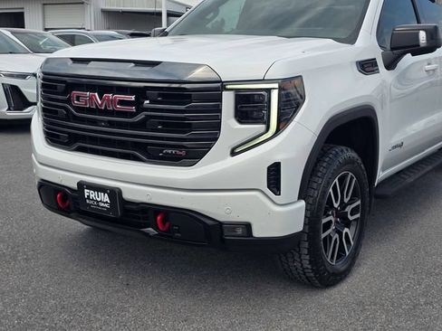 Used 2023 GMC Sierra 1500 AT4 w/ AT4 Premium Package AWD/4WD image 10