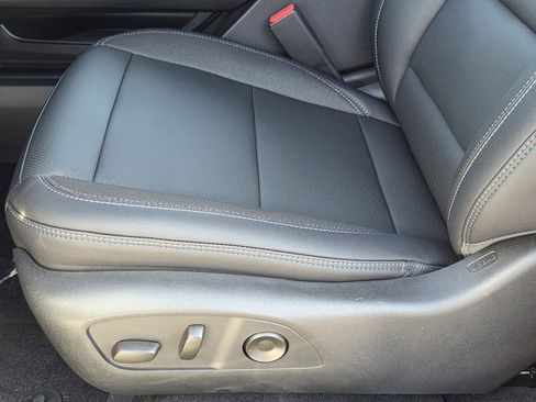 New 2026 Chevrolet Equinox EV LT w/ LPO, Blackout Package image 22