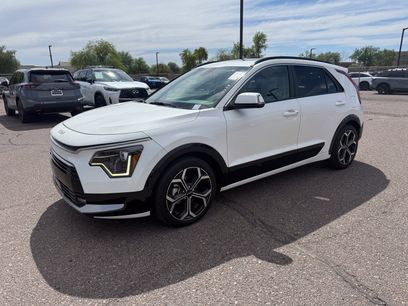 Used 2024 Kia Niro EX Touring