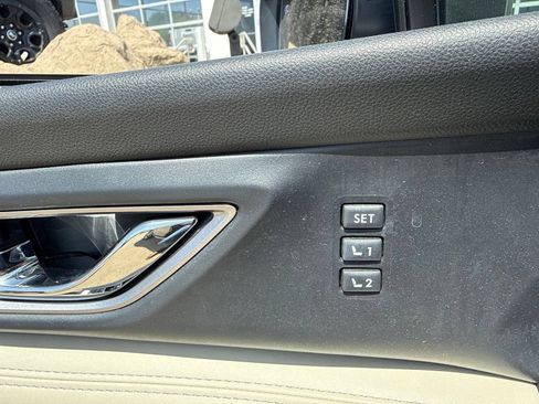 Used 2020 Subaru Ascent Limited w/ Popular Package #3 AWD/4WD image 28