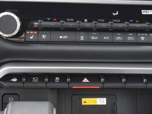 Used 2023 Toyota Tundra Platinum image 27