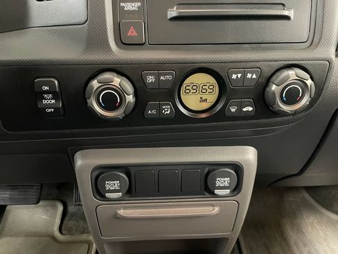 Used 2013 Honda Ridgeline RTS image 30