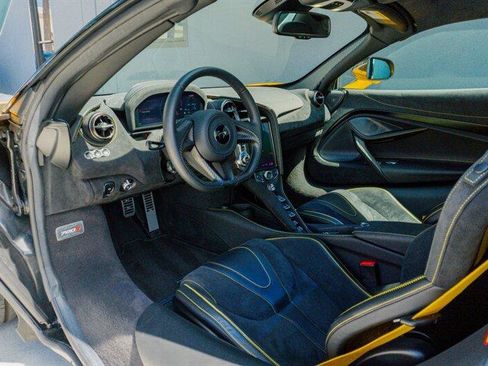 Used 2023 McLaren 720S image 13