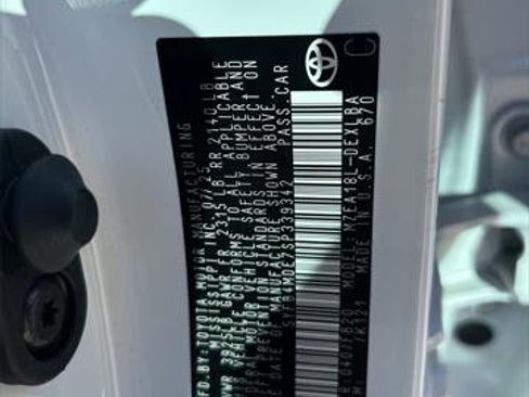 Certified 2025 Toyota Corolla LE image 10