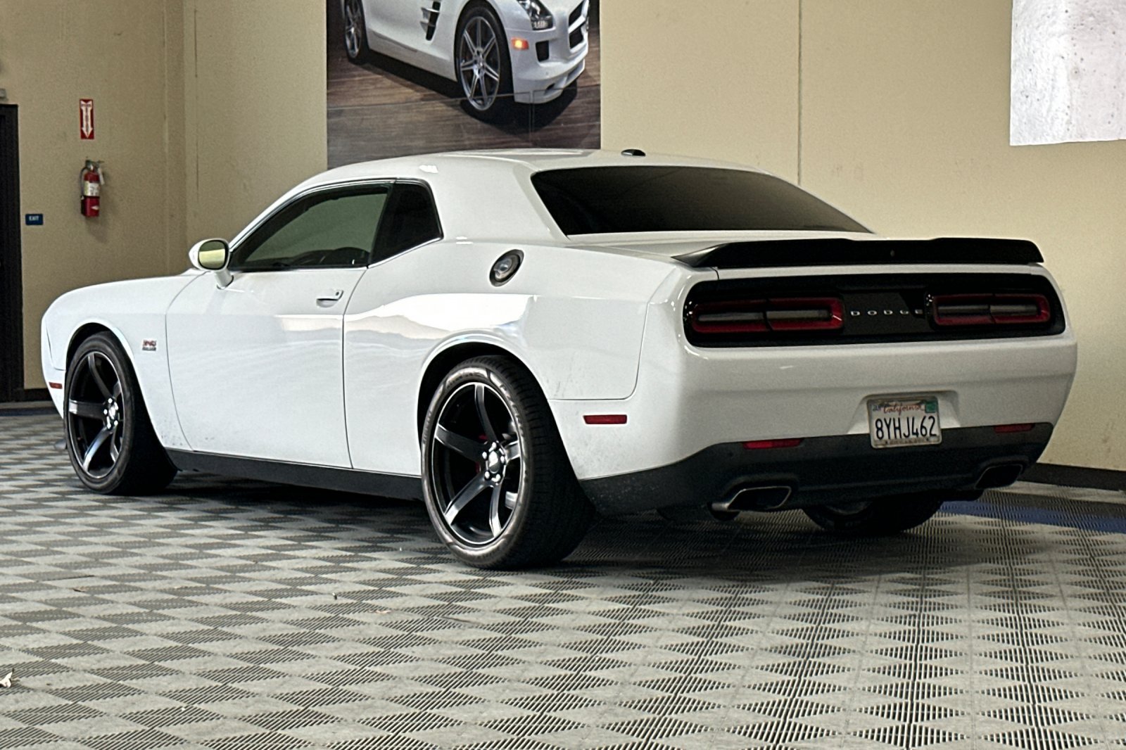 Used 2019 Dodge Challenger R/T RWD image 6