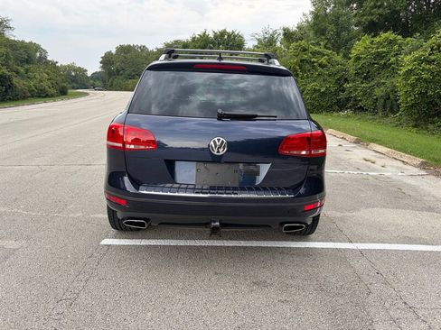 Used 2012 Volkswagen Touareg TDI AWD/4WD image 4