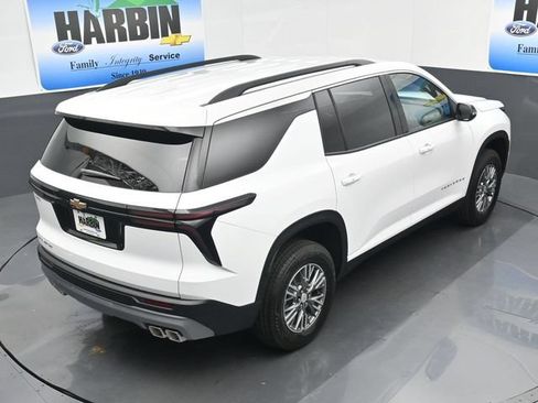 New 2027 Chevrolet Traverse LT w/ LPO, Floor Liner Package FWD image 26