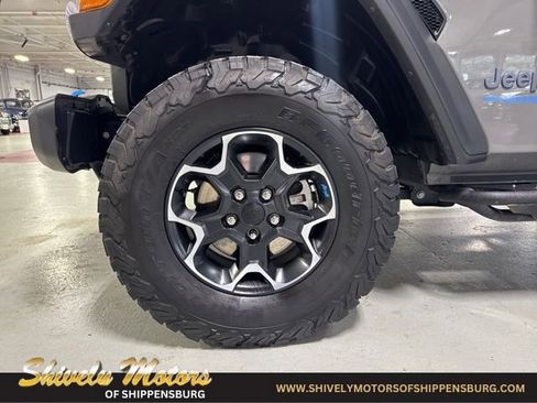 Used 2022 Jeep Wrangler Unlimited Rubicon 4xe w/ Cold Weather Group image 10