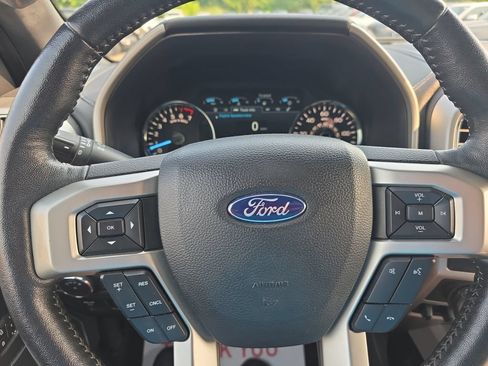 Used 2020 Ford F150 Lariat w/ Equipment Group 502A Luxury AWD/4WD image 15