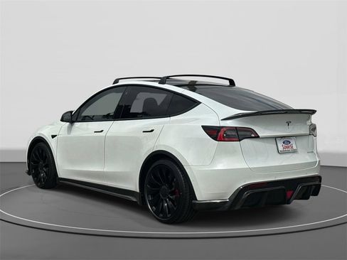 Used 2021 Tesla Model Y Performance image 6