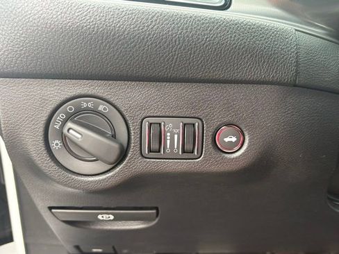 Used 2023 Dodge Challenger R/T w/ T/A Package image 25