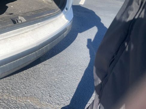 Used 2021 Chevrolet Equinox LS w/ LS Convenience Package image 6