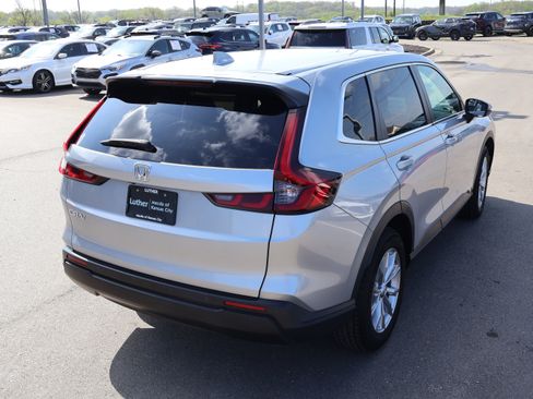 Used 2025 Honda CR-V EX-L image 5