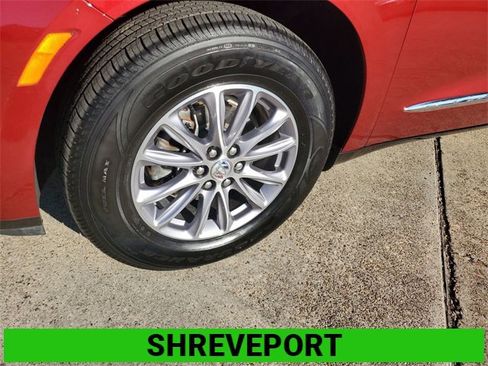 Certified 2024 Buick Enclave Premium image 33