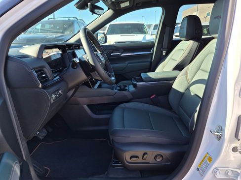 Used 2026 GMC Terrain AT4 w/ Convenience Package III AWD/4WD image 15