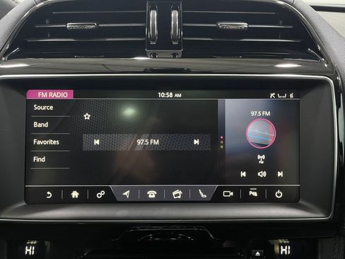 Used 2019 Jaguar F-PACE Prestige image 24