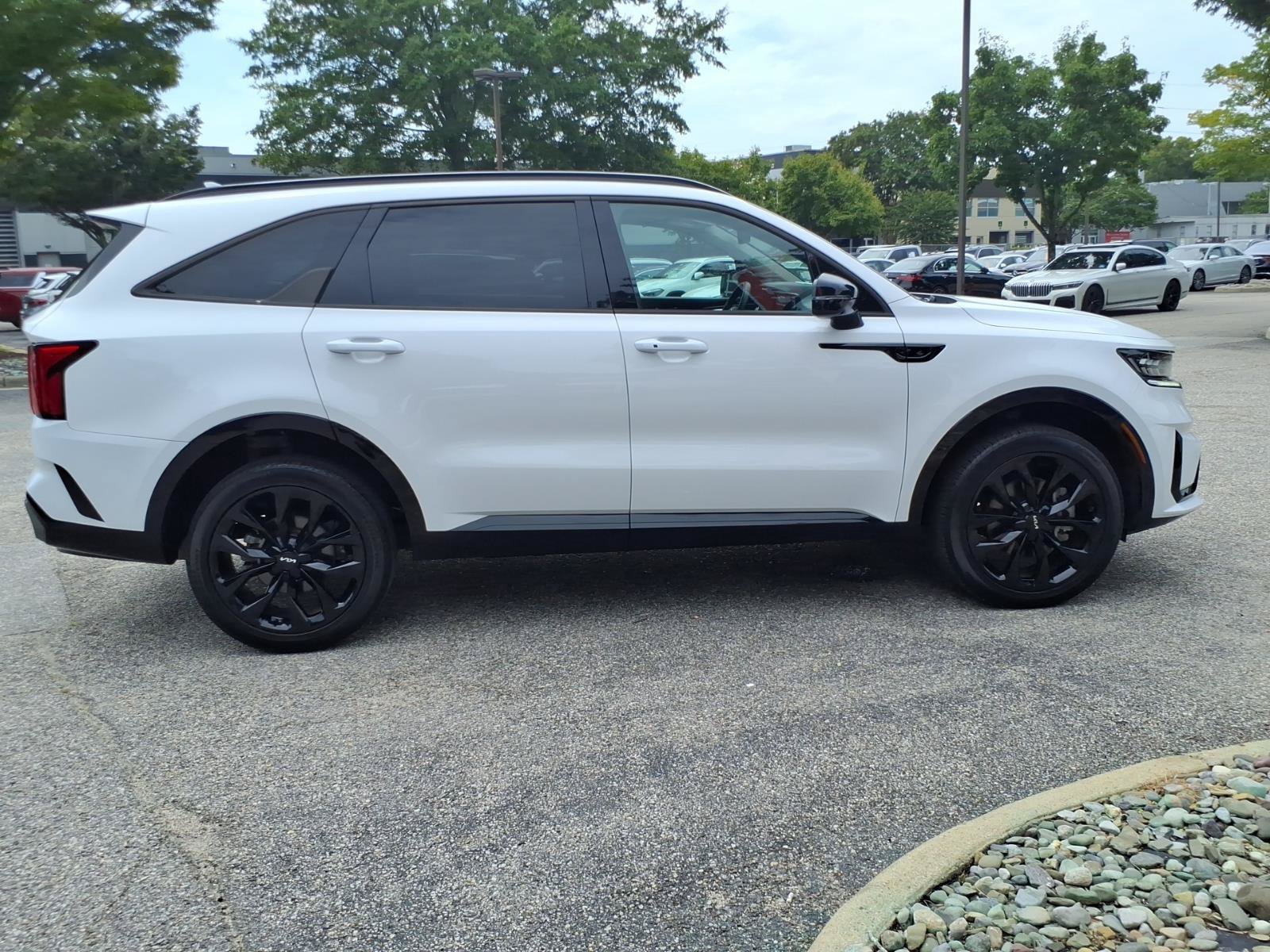Used 2023 Kia Sorento SX AWD/4WD image 7