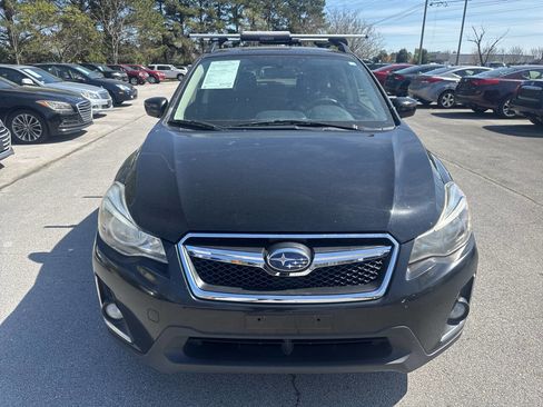 Used 2017 Subaru Crosstrek 2.0i Premium w/ Moonroof Package image 2