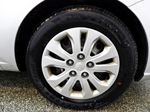 Used 2013 Kia Forte EX FWD image 20